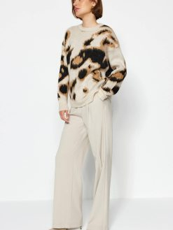 Stone Soft Textured Knitwear Sweater (Copy)